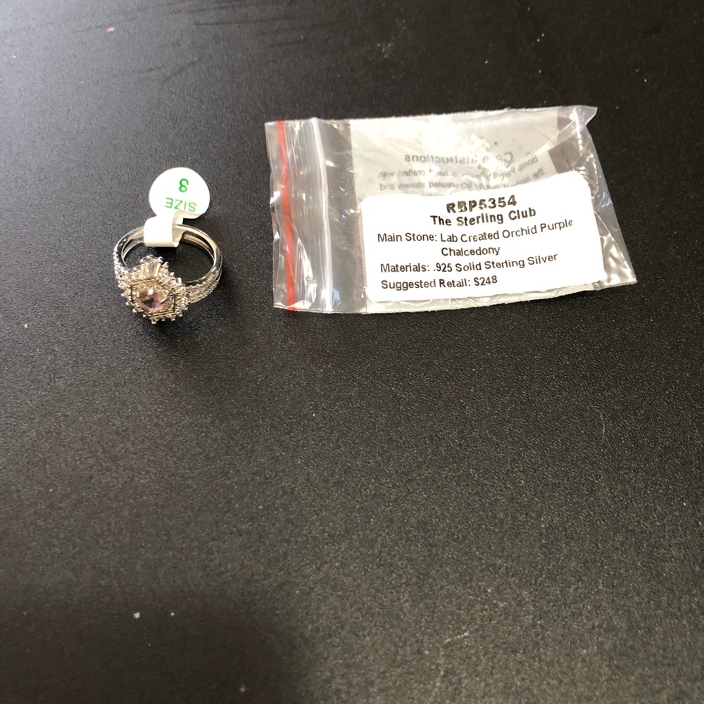 .925 Solid Sterling Silver Orchid Purple Chalcedony Ring.  Size 8